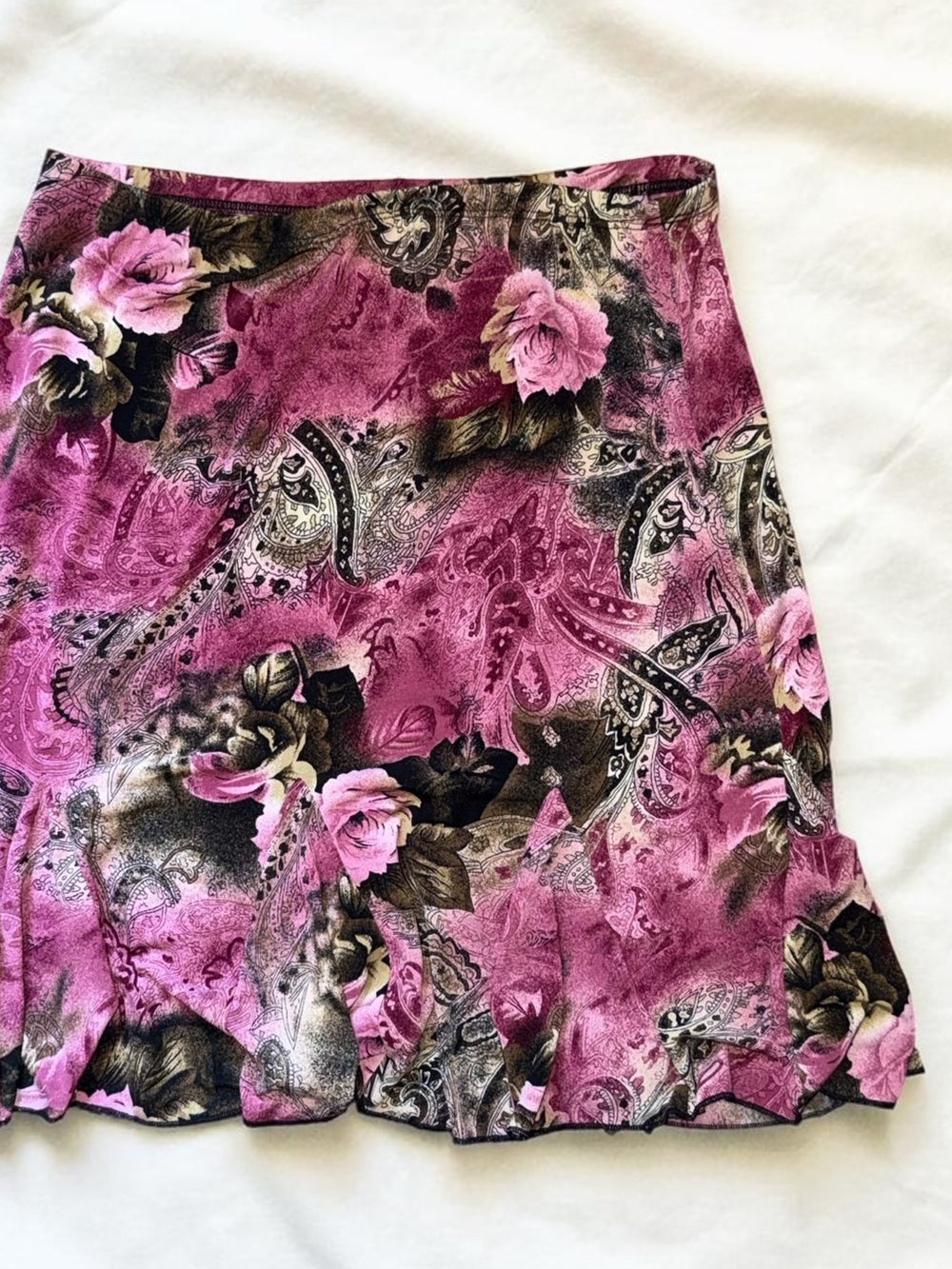 Y2K ruffled him stretchy slinky knee length floral skirt - Picture 3 of 4